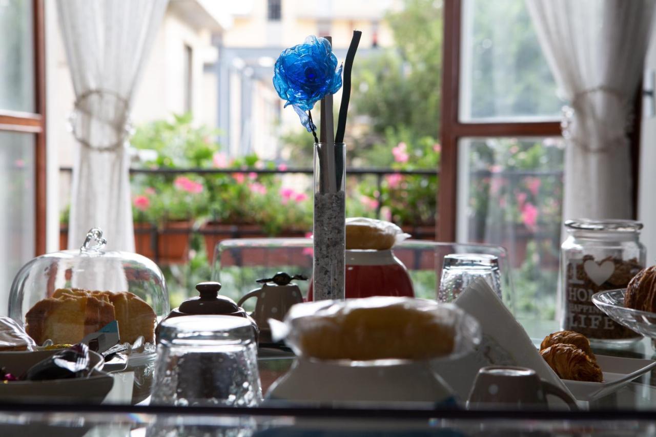 Casa Luisa Bed & Breakfast ซาแลร์โน ภายนอก รูปภาพ