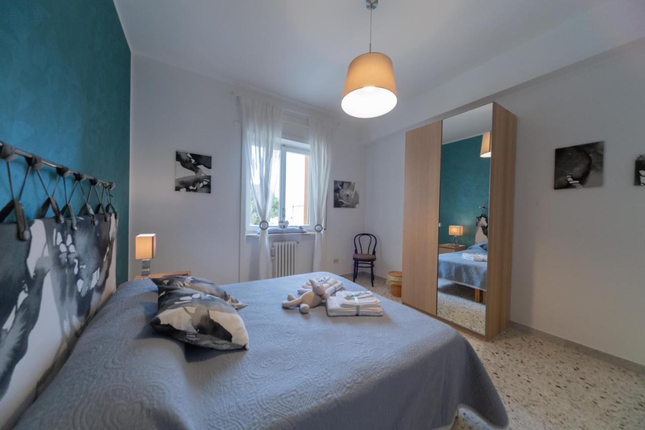 Casa Luisa Bed & Breakfast ซาแลร์โน ภายนอก รูปภาพ