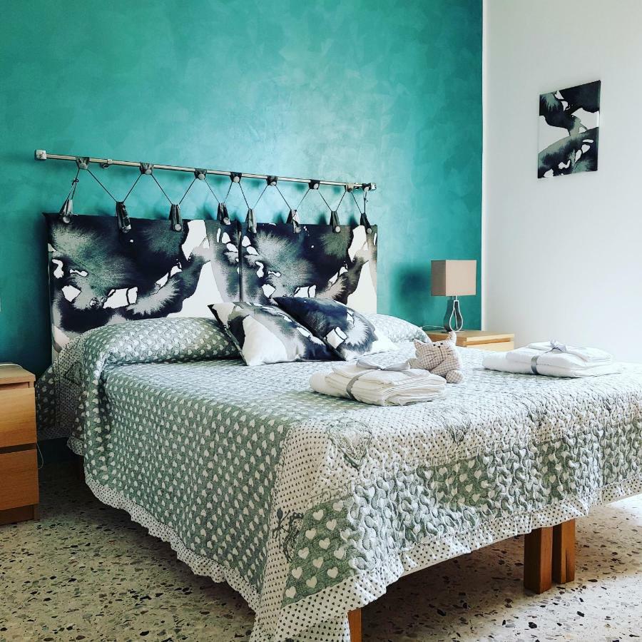 Casa Luisa Bed & Breakfast ซาแลร์โน ภายนอก รูปภาพ